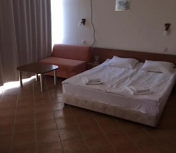 Отель Eco Palace 3*