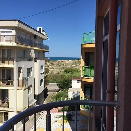 Хотел Eco Palace 3*
