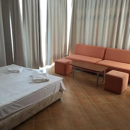 Хотел Eco Palace 3*