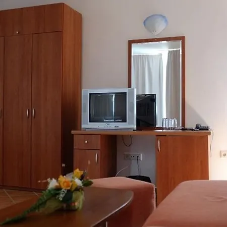 Хотел Eco Palace Приморско