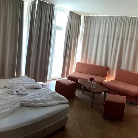 Хотел Eco Palace Приморско